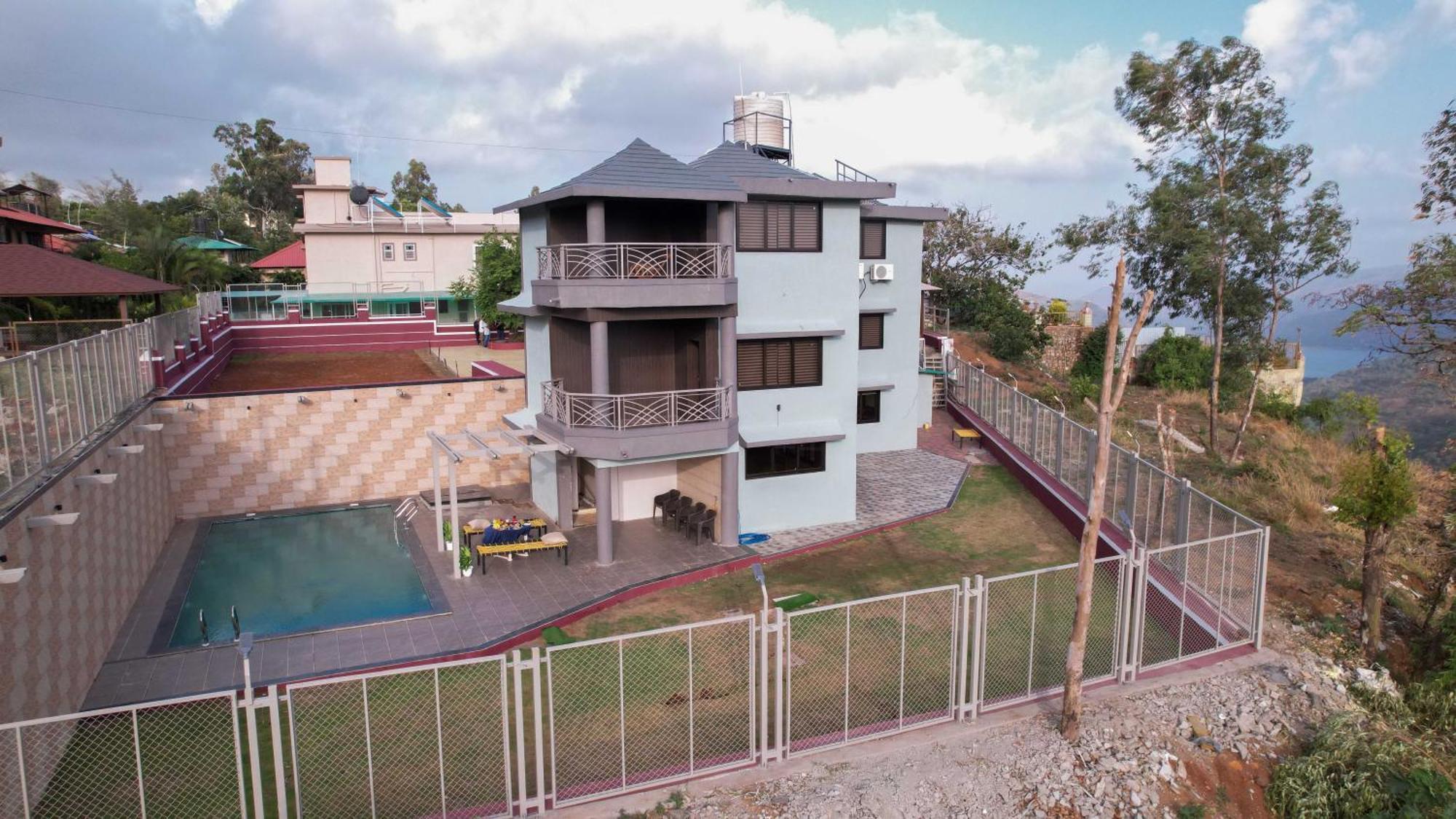 Magnum Villa Панчгани Екстериор снимка