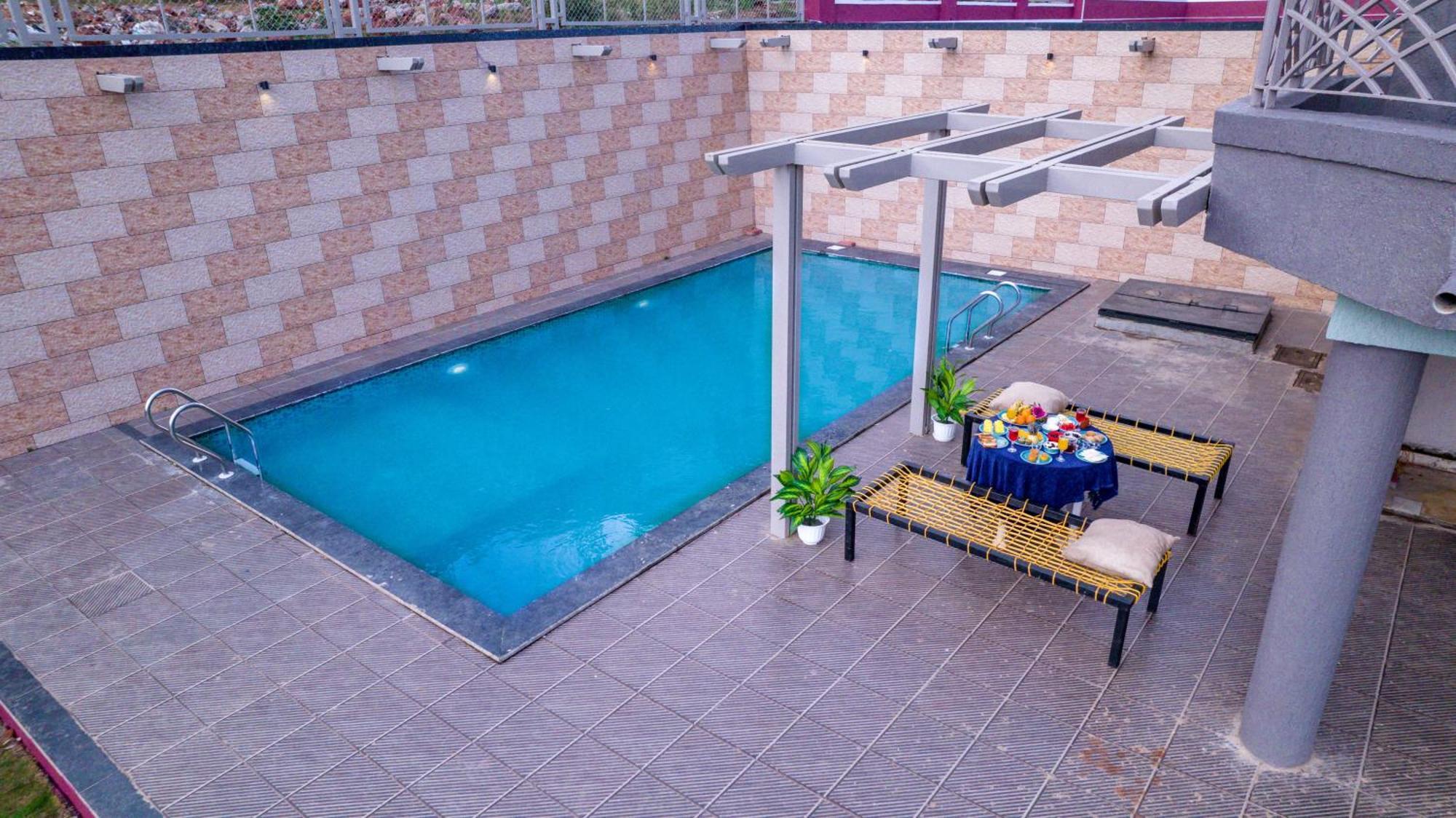 Magnum Villa Панчгани Екстериор снимка